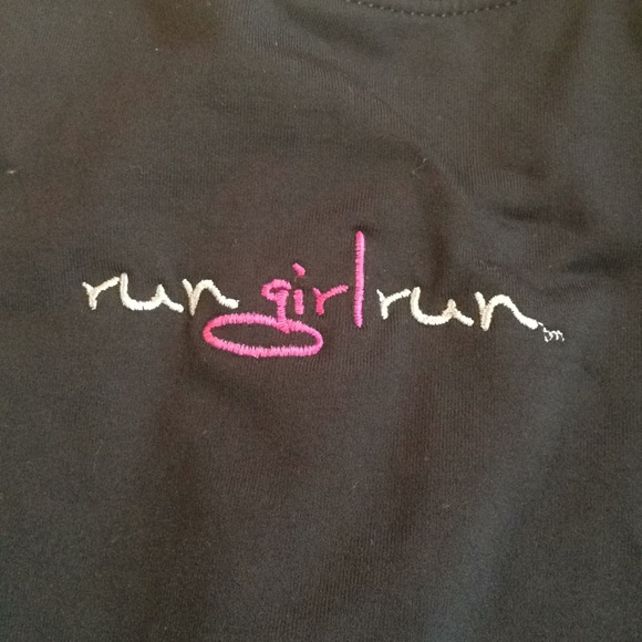 Canadian Run Girl Run Pullover Top - Picture 3 of 4
